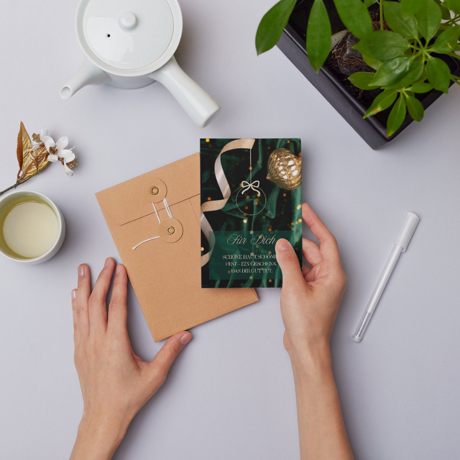 Mini-Geschenkset 'Weihnachten kommt' - Karte + koreanische Sheet-Maske